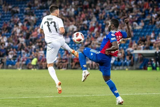 Soccer Europa League Play offs 18 19 FC Basel 1893 Apollon Limassol 23 08 2018 Eder Balanta FCB 23 in action with Adrian Sardinero Apollon Limassol 77 at the Europa League Playoff match between FC Basel 1893 and Apollon Limassol on Thursday 23 August 2018 at St Jakob Park in Basel xGRGx