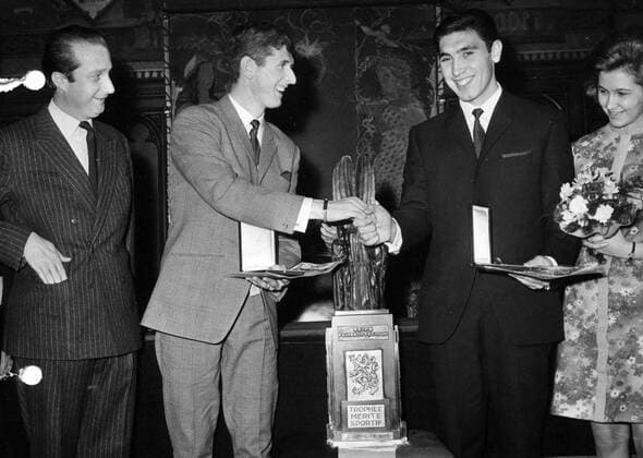 - BRUSSELS, BELGIUM (FILE) : This file picture dated 13 January 1968 is about Sports Merit trophy giving. On the picture : Eddy Merckx, cycling world champion on road, and Ferdinand Bracke, world hour record holder. ARCHIVES  x85111879stx