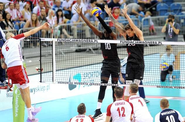 2018.08.24 Krakow Siatkowka mezczyzn , XVI Memorial Huberta Jerzego Wagnera Krakow 2018 Polska - Kanada N z Bartosz Kurek, Sharone Evans Vernon, Arthur Szwarc Foto Krzysztof Porebski PressFocus 2018.08.24 Krakow Volleyball , 16th Wagner Memorial Polska - Kanada Bartosz Kurek, Sharone Evans Vernon, Arthur Szwarc Credit: Krzysztof Porebski PressFocus NEWSPIX.PL --- Newspix.pl  20180824PF_KP060
