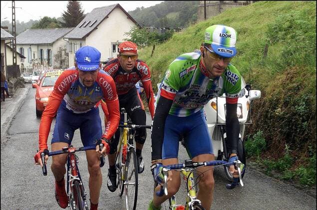 FRANCE 10 07 2000 TOUR DE FRANCE RONDE VAN FRANKRIJK 10 eÌÄme ETAPE de RIT DAX LOURDES HAUTACAM Javier Otxoa, Nico Mattan en Jacky Durand CYCLISME : Deces de javier otxoa - 24 08 2018 PHOTONEWS PANORAMIC 