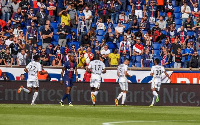 But de Thomas Mangani ( Angers ) - Joie des joueurs de l equipe Angers FOOTBALL : Paris Saint Germain vs Angers SCO - Ligue 1 - Paris - 25 08 2018 FedericoPestellini Panoramic 