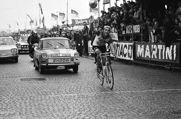BRU20-4MAR99-BEL : Eddy Merckx winning the tour the flandres March 30th 1969.  x85129287stx