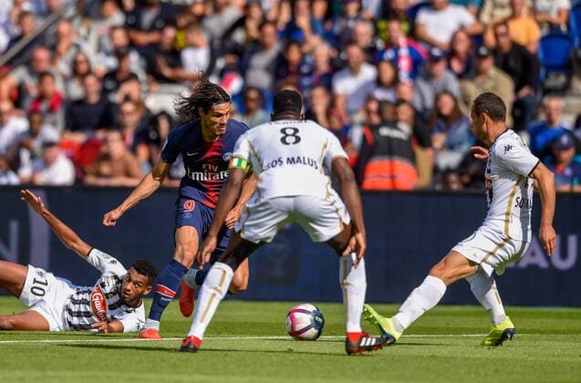 Edinson Cavani ( PSG ) FOOTBALL : Paris Saint Germain vs Angers SCO - Ligue 1 - Paris - 25 08 2018 FedericoPestellini Panoramic 