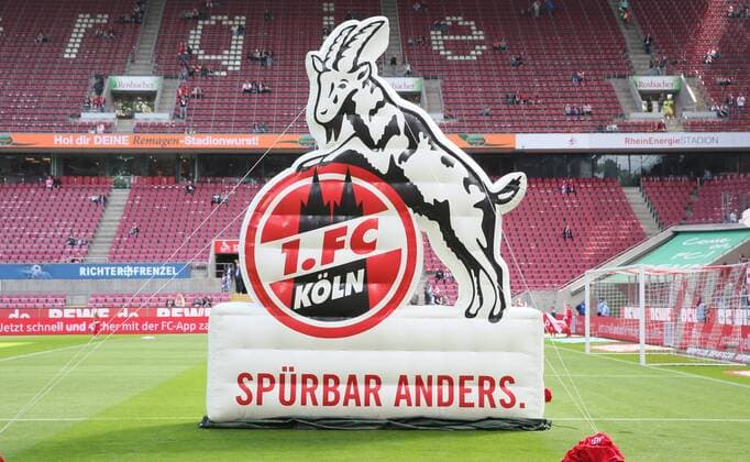 Koeln Erz Aue Soccer 2 Bundesliga Köln 25 08 2018 RheinEnergy Stadion Soccer 2 Bundesliga 3 Matchday 1 FC Köln vs. FC Erzgebirge Aue 3 1 1 1 Pictured Cologne logo with Geißbock Geissbock According to the specifications of the DFL German Football League it is prohibited in the stadium and or