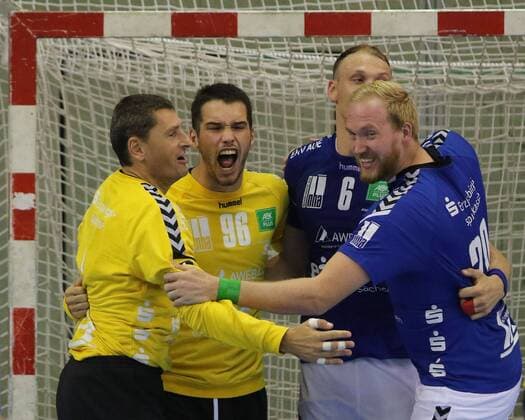 Jubilation on point win Goalkeeper Erik Toepfer EHV Aue 96 Goalkeeper Radek Musil EHV Aue 1 Kevin Roch EHV Aue 6 Jort Neuteboom EHV Aue 20 TV Huettenberg EHV Aue 2 HBL Casting Copyright: xEIBNER rrzx EP_RRZ