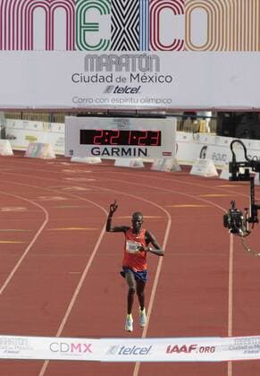 The Kenyan athlete Titus Ekiru wins the first place in the international race of the Mexico City Marathon Telcel 2018 with a route of 42 kilometers, starting in the Zócalo and ending at the University Olympic Center of the City of Mexico, Mexico, on 26 August 2018. Marathon of the City of Mexico Telcel 2018 !ACHTUNG: NUR REDAKTIONELLE NUTZUNG!  Copyright: xMarioxGuzmánx MEX01 20180826-636709117007713457