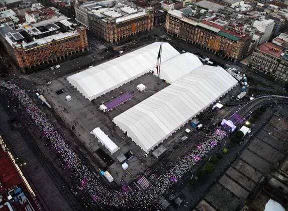 Marathon in Mexiko Stadt August 26, 2018 - EUM20180826DEP42.JPG.CIUDAD DE MEXICO.- SportDeporte-Maraton-CDMX.- Este ano, la edicion 36 del Maraton de la Ciudad de Mexico siguio la misma ruta que en las Olimpiadas de 1968, a 50 anos de evento deportivo, del Zocalo al Estadio Olimpico en Ciudad Universitaria. Foto: Agencia EL UNIVERSALLuis RamirezRCC. Latin News: August 26, 2018  - ZUMAu78_ 20180826_zaf_u78_076 Copyright: xElxUniversalx