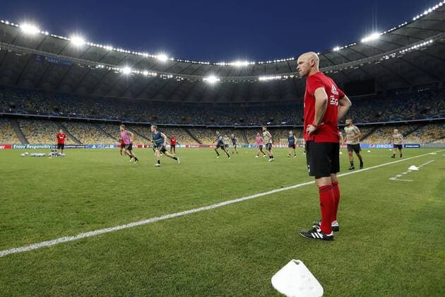 Ajax coach Erik ten Hag during a training session prior to the UEFA Champions League play offs round second leg match between Dynamo Kyiv and Ajax Amsterdam at the NSK Olimpiyskyi on August 27, 2018 in Kyiv, Ukraine UEFA Champions League 2018 2019 xVIxVIxImagesx xMauricexvanxSteenxIVx 11913247