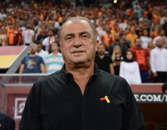 Coach Fatih Terim of Galatasaray during the Turkish Superlig match between Galatasaray and Alanyaspor at Turk Telekom Stadium in Istanbul , Turkey on August 27 , 2018. 