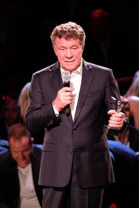 Sport Themen der Woche KW35 Sport Bilder des Tages Otto Rehhagel wird für sein Lebenswerk ausgezeichnet Verleihung des Bild Award in der Fischauktionshalle Große Elbstraße in Hamburg am 27.8.2018 *** Otto Rehhagel honored for his lifes work Presentation of the Sport Bild Award at the fish auction hall Große Elbstraße in Hamburg on 27 8 2018