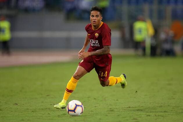 Italy: Roma vs Atalanta - Serie A 27th August 2018, Stadio Olimpico, Rome, Italy; Serie A Football, Roma versus Atalanta; Justin Kluivert of Roma controls the ball Credit: Giampiero Sposito Pacific Press . Rome Rome Italy Stadio Olimpico  GiampieroxSposito PacificxPress