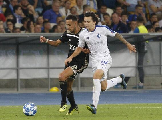 August 28, 2018 - Kiev, Ukraine - MYKOLA SHAPARENKO (R) of Dynamo and NOUSSAIR MAZRAOUI (L) of Ajax in action during the UEFA Champions League play-off, second leg, soccer match between FC Dynamo Kyiv and Ajax Amsterdam, at the Olimpiyskiy stadium in Kiev, Ukraine, on 28 August 2018. Ajax Amsterdam vs FC Dynamo Kiev , UEFA Champions League soccer match - ZUMAg194 20180828_zap_g194_018 Copyright: xSergxGlovnyx