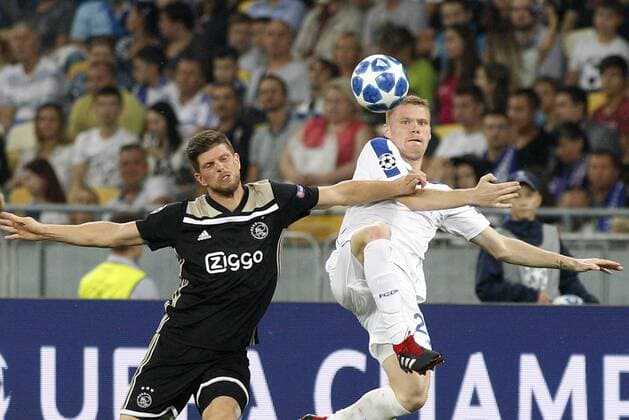 August 28, 2018 - Mykyta Burda ( R) of Dynamo vies with Klaas Jan Huntelaar (L) of Ajax during the UEFA Champions League play off, second leg soccer match between Ajax and Dynamo Kyiv in Kyiv, Ukraine, 28 August 2018. UEFA Soccer 2018: Ajax 0:0 Dynamo Kyiv - ZUMAs334 20180828_zap_s334_031 Copyright: xAnatoliixStepanovx