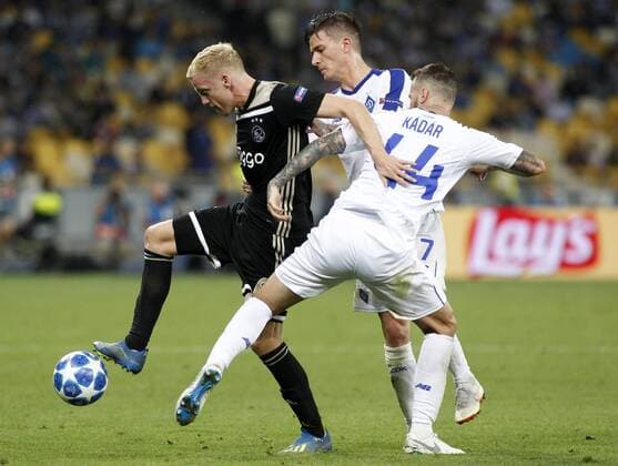 August 28, 2018 - Donny van de Beek ( L) of Ajax vies with Banjamin Verbic and Tomas Kadar of Dynamo during the UEFA Champions League play off, second leg soccer match between Ajax and Dynamo Kyiv in Kyiv, Ukraine, 28 August 2018. UEFA Soccer 2018: Ajax 0:0 Dynamo Kyiv - ZUMAs334 20180828_zap_s334_026 Copyright: xAnatoliixStepanovx