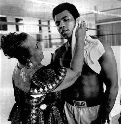 WORLD HEAVYWEIGHT CHALLENGER MUHAMMAD ALI MOTHER ODESSA WIPES HIS BROW AFTER HIS WORK-OUT 10 24. ALI FACES GEORGES FOREMAN IN THEIR POSPONED TITLE BOUT.. .HPT WST BELGA  x85196887stx