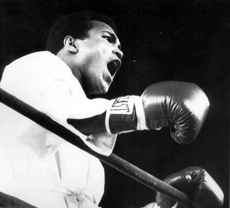MUHAMMAD ALI TAUNTS KEN NORTON BEFORE FIGHT. HE CONTINUED THE ACTION DURING THE HEAVYWEIGHT TITLE BOUT.. .JVB WST BELGA  x85197306stx
