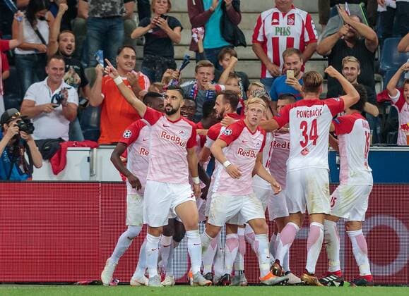 29 08 2018 Red Bull Arena Salzburg UEFA Champions League Salzburg vs Red Star Belgrade Qualification Rueckspiel im Bild Torjubel Salzburg after the 2 0 by Munas Dabbur Salzburg during the UEFA Champions League Qualifying 2nd Leg match between Salzburg and Red Star Belgrade at the Red Bull Arena in Salzburg Austria on 2018 08 29 Salzburg  EX_FEI