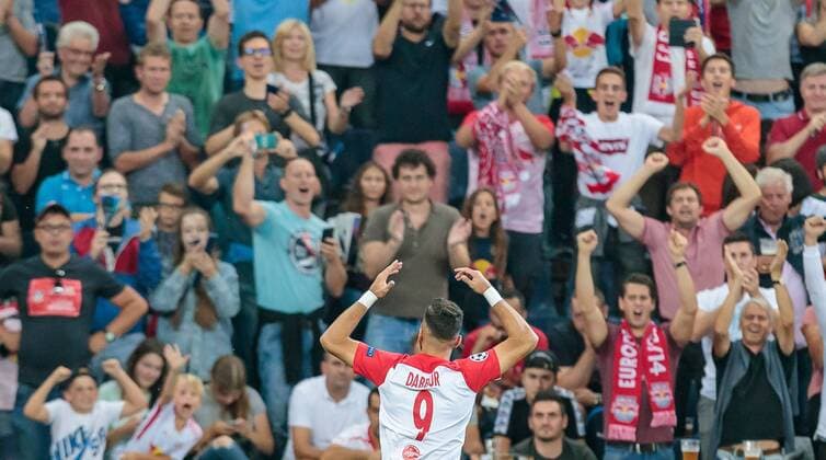 29 08 2018 Red Bull Arena Salzburg UEFA Champions League Salzburg vs Red Star Belgrade Qualification Rueckspiel im Bild Torjubel Salzburg after the 2 0 by Munas Dabbur Salzburg during the UEFA Champions League Qualifying 2nd Leg match between Salzburg and Red Star Belgrade at the Red Bull Arena in Salzburg Austria on 2018 08 29 Salzburg  EX_FEI