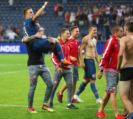 SOCCER - CL quali, RBS vs Belgrade SALZBURG,AUSTRIA,29.AUG.18 - SOCCER - UEFA Champions League qualification play-off, Red Bull Salzburg vs FC Red Star Belgrade. Image shows the rejoicing of FC Red Star Belgrade. GEPAxpictures xThomasxBachun