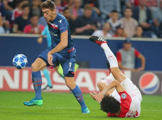 SOCCER - CL quali, RBS vs Belgrade SALZBURG,AUSTRIA,29.AUG.18 - SOCCER - UEFA Champions League qualification play-off, Red Bull Salzburg vs FC Red Star Belgrade. Image shows Milan Pavkov (Belgrade) and Andre Ramalho (RBS). GEPAxpictures xThomasxBachun