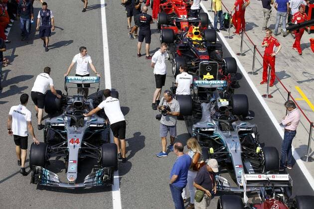 Motorsports: FIA Formula One World Championship WM Weltmeisterschaft 2018, Grand Prix of Italy, Pit lane Monza Italy