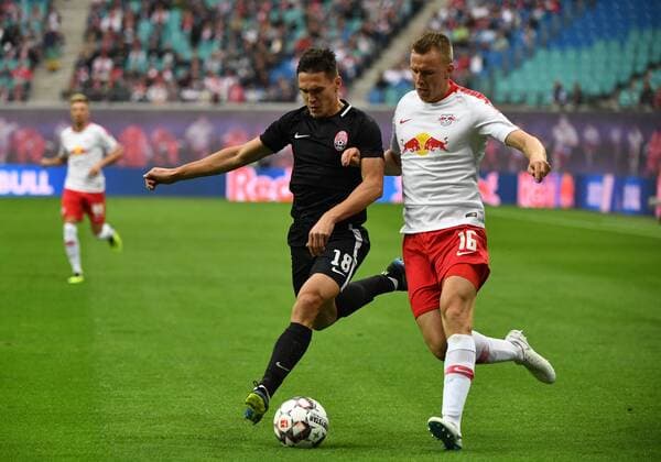 Soccer Men Season 2018 2019 Europa League Qualifiers Play offs Match RB Leipzig Sorja Luhansk v Oleksandr Tymchyk Sorja Luhansk Lukas Klostermann RB Leipzig 30 08 2018 Copyright: xMatthiasxKochx