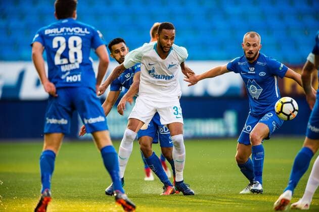 180830 Hernani of Zenit and Eirik Hestad of Molde during the UEFA Europa League playoff match between Molde and FK Zenit St. Petersburg on August 30, 2018 in Molde  Copyright: MARIUSxSIMENSEN BB180830BB513