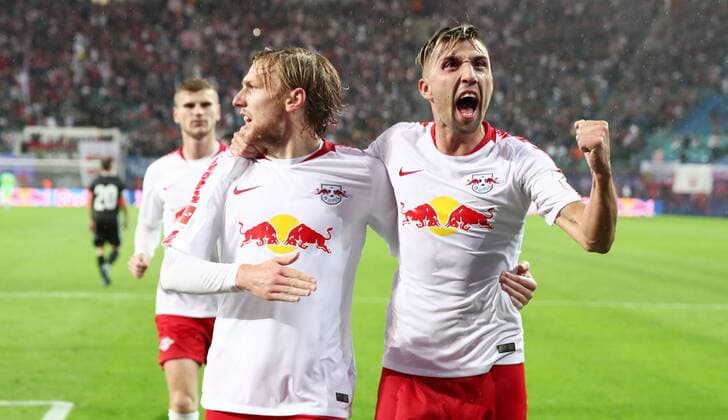 RB Leipzig Luhansk Soccer Euro League Qualifiers Leipzig 30 08 2018 Red Bull Arena Soccer UEFA Europa League Playoff Qualifiers RUECK RB Leipzig vs FK Sorja Luhansk UKR 3 2 1 1 Leipzig goal scoring after the decisive goal for 3 2 Pictured goalscorer Emil Forsberg 10 RB Leipzig and Kevin Kampl r 44 Leipzig