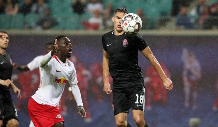 RB Leipzig Luhansk Soccer Euro League Qualifiers Leipzig 30 08 2018 Red Bull Arena Soccer UEFA Euro League Qualification PlayOff 2nd Leg RB Leipzig vs FK Sorja Luhansk 3 2 1 1 The picture Oleksandr Tymchyk 18 Luhansk plays the ball with his hand in the penalty area The following penalty led to the winning goal for RBL For the violation of personal rights and data protection of the people depicted PICTURE POINT or the author of the photo assumes no liability