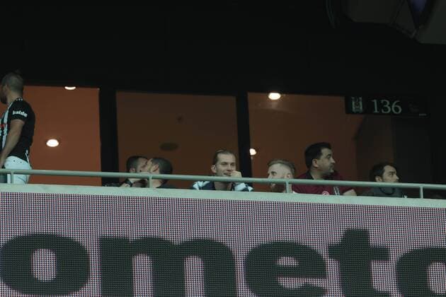 Fußball, EL Quali, Besiktas Istanbul - Partizan Belgrad, Loris Karius auf der Tribüne Loris Karius of Besiktas during the UEFA Europa League Play off second match between Besiktas and Partizan Belgrade at Vodafone Park in Istanbul , Turkey on August 30 , 2018. 