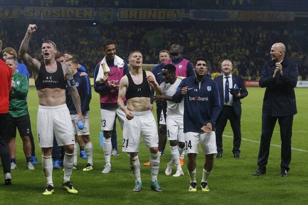 COPENHAGEN, DENMARK - AUGUST 29 : Philippe Clement head coach of Genk and players celebrate the victory after the UEFA Europa League Play-offs 2nd leg match between Brondby IF and KRC Genk at the Brondby stadion on August 29, 2018 in Copenhagen, Denmark, 29 08 18 FOOTBALL : Brondby IF v KRC Genk - UEFA Europa League - 30 08 2018 PHOTONEWS PANORAMIC 