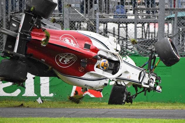 xekx 31 08 02 09 2018 FIA Formula 1 Championship Formula 1 Italian Grand Prix 2018 GP Italia Monza Pictured Severe accident by Marcus Ericsson SWE 9 Alfa Romeo Sauber F1 Team in second free practice Monza Italy eel-fotografie Eberhard Krieger