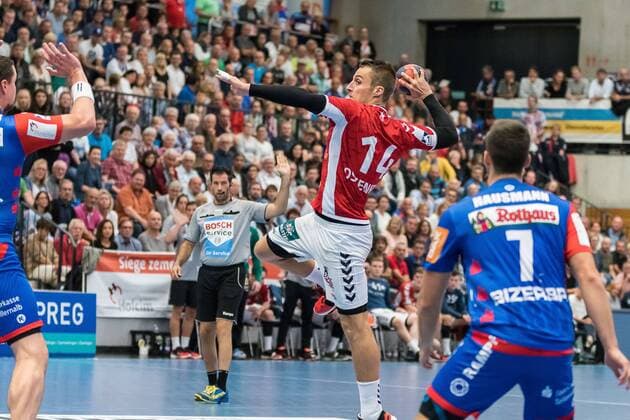 Lukas Ossenkopp Handball Sportverein Hamburg 14 Jannik Hausmann HBW Balingen Weilstetten 07 HBW Balingen Weilstetten vs Handball Sport Club Hamburg Handballl DKB Men 2 Bundesliga 2 Gameday League Season 18 19 GER 31 08 2018 HBW Balingen Weilstetten vs Handball Sport Club Hamburg Handballl DKB Men 2 Bundesliga 2 Gameday Season 18 19 GER 31 08 2018 Balingen Copyright: xEIBNER WolfgangxFrankx EP_WFK