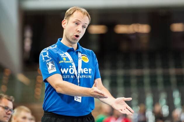 Jan Gorr Coach HSC Coburg gestures on the sidelines HC Rhein Vikings vs HSC 2000 Coburg Handball 2 Bundesliga 31 08 18 Dusseldorf NRW Germany Castello Copyright: xdnet_nszx