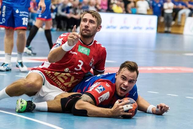 Stefan Schroeder Handball Sportverein Hamburg 03 Benjamin Meschke HBW Balingen Weilstetten 13 ground HBW Balingen Weilstetten vs Handball Sport Club Hamburg Handballl DKB Men 2 Bundesliga 2 Gameday League Season 18 19 GER 31 08 2018 HBW Balingen Weilstetten vs Handball Sport Club Hamburg Handballl DKB Men 2 Bundesliga 2 Matchday season 18 19 GER 31 08 2018 Balingen Copyright: xEIBNER WolfgangxFrankx EP_WFK