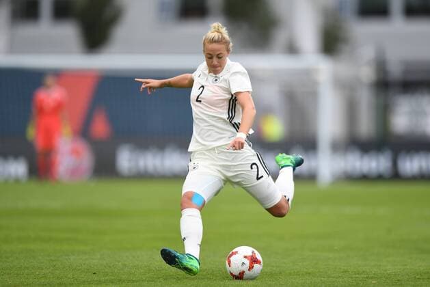Carolin Simon Germany Germany DFB 2 beats a cross Soccer Women World Cup Qualification Iceland Germany DFB Women xmkx