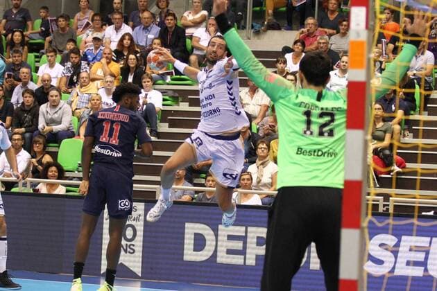 Raphael Caucheteux (Saint-Raphael) HANDBALL : Trophee des Champions - Demi-Finale - Paris Saint-Germain HB vs Saint-Raphael VHB - 01 09 18 KevinDomas Panoramic 