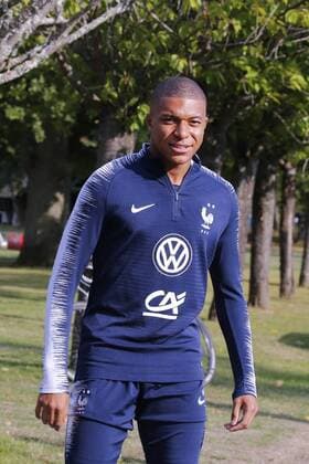 Fußball, Frankreich Training Mbappe Kylian FOOTBALL : Entrainement Equipe de France - Clairefontaine - 03 09 2018 StephenCaillet Panoramic 