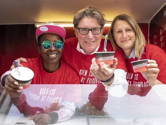 Roadshow EiscrEM 2024 Rudolfplatz Cologne Germany Date 04 09 2018 From left Shary Reeves Toni Schumacher Sonja Fuss