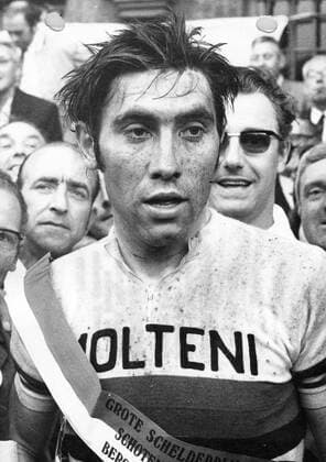 Eddy Merckx wins the competition in Schoten. (BELGA ARCHIVES)  x85219395stx