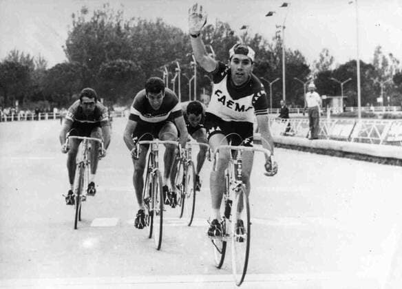 Cyclist Eddy Merckx in action during the Italian Tour (BELGA ARCHIVES)  x85224568stx