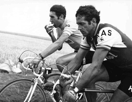 Cyclist Eddy Merckx (L) in action (BELGA ARCHIVES)  x85224576stx