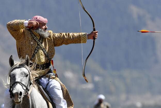 Sport Themen der Woche KW36 Sport Bilder des Tages ISSYK-KUL REGION, KYRGYZSTAN - SEPTEMBER 5, 2018: Iranian horse archer competes in the 2018 World Nomad Games, held at Kyrchyn Gorge in the Issyk-Kul Region, Kyrgyzstan, every two years and including 37 ethnic sporting events, such as horse riding, national wrestling, martial arts, traditional mind games, archery, hunting, etc. Viktor Drachev TASS  TS08F458