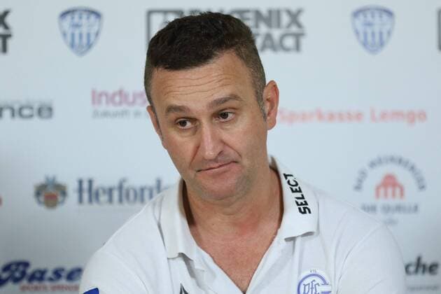 Denis Bahtijarevic coach VfL Gummersbach in the final press conference TBV Lemgo vs VfL Gummersbach Handball 1 Bundesliga 06 09 2018 TBV Lemgo vs VfL Gummersbach Handball 1 Bundesliga 06 09 2018 Lemgo Copyright: xEIBNER JanxStrohdiekx EP_JSK