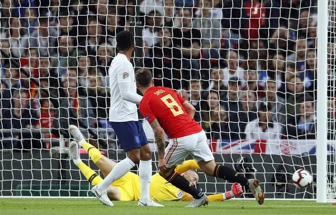 Saul Niguez of Spain equalises past Jordan Pickford of England during the UEFA Nations League - League A - Group 4 match at Wembley Stadium, London. Picture date 8th September 2018. Picture credit should read: David Klein Sportimage EDITORIAL USE ONLY. No use with unauthorised audio, video, data, fixture lists, club league logos or live services. Online in-match use limited to 120 images, no video emulation. No use in betting, games or single club league player publications.
