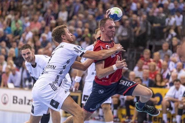 Holger Glandorf SG Flensburg Handewitt v. Magnus Landin Jacobsen THW Kiel on 08 09 2018 in Flensburg Schleswig Holstein in Flens Arena SG Flensburg Handewitt v THW Kiel Flensburg Schleswig Holstein Germany Copyright: xMartinxZiemerx xnordpoolx