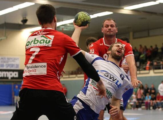 08 09 2018 Germany Kornwestheim Handball 3 Handball Liga Süd SV Kornwestheim vs TV Willstätt v L Dinko odig TVW Jan Reusch SVK Radoslaw Jankowski TVW