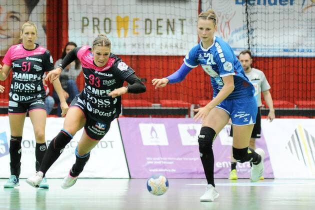 Julia Behnke TusSies Metzingen 93 against Nele Reimer Neckarsulmer Sport Union 20 TusSies Metzingen Handball HBF Bundesliga League match 08 09 2018 Photo TBaur Eibner Neckarsulmer Sportunion vs TusSies Metzingen Neckarsulm Copyright: xEIBNER TobiasxBaurx EP_TBR