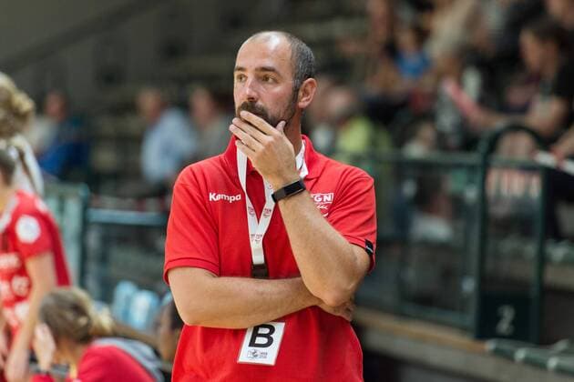 Coach Stefan Eidt Nuertingen 08 09 2018 Handball Women 2 Bundesliga Fuechse vs TG Nuertingen GER Berlin 08 09 2018 Spreefuexxe vs TG Nuertingen Women Handball 2 BL Fuxxbau Soemmeringhalle Berlin Copyright: xEIBNER UwexKochx EP_UKH