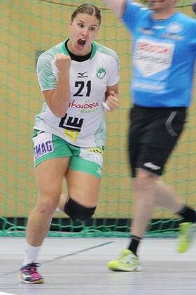Cheers at Petra Adamkova GOE 180908 BVB vs FRESH AT GOEPPINGEN Season 2018 19 1 Bundesliga Game 1 Sporthalle Bleichstein Herdecke BVB Handball ladies Bundesliga Game 2018 19 Dortmund Copyright: xEIBNER Wolfgang_Stummbilligx EP_EER